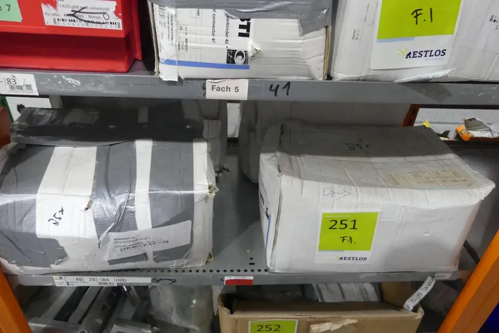 Konvolut Befestigungsmaterial, BTI Schienenverbinder 40 (90°) Umfang: Fachinhalt